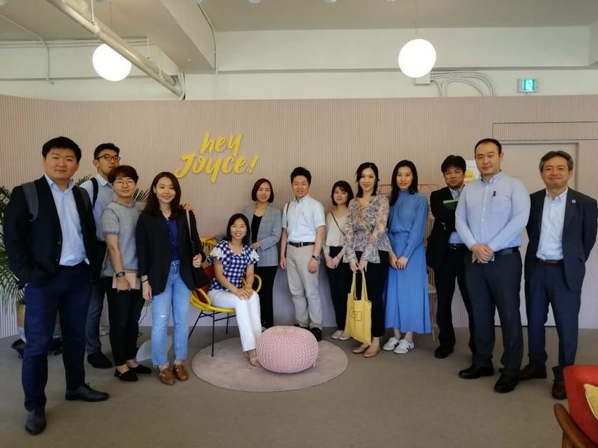 Journalist exchange group at a media office